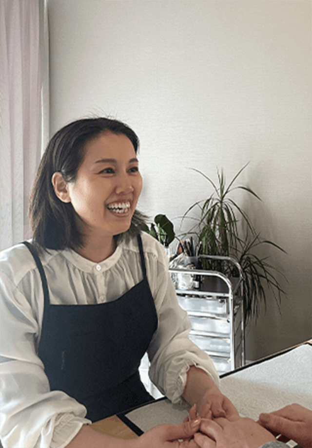 recruit-staff-img - トレフル|明石の深爪矯正ネイルサロン 明石市の深爪矯正専門サロン|深爪・噛み爪・むしり癖でお悩みならトレフル